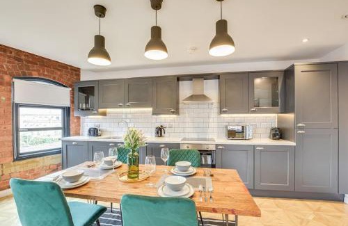 Leeds City Center Apartment | New York Apartments