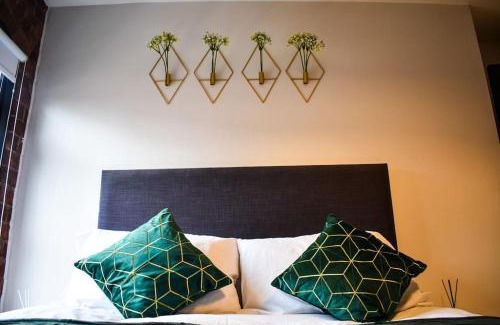 Leeds City Center Apartment | New York Apartments