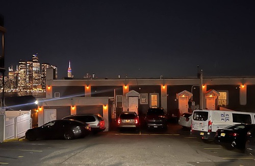 Union City Apartment | New York Skyline! Apt 5. One of a Kind View! Sleeps 12!