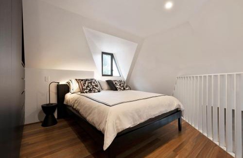 Darlinghurst Apartment | New York style Loft