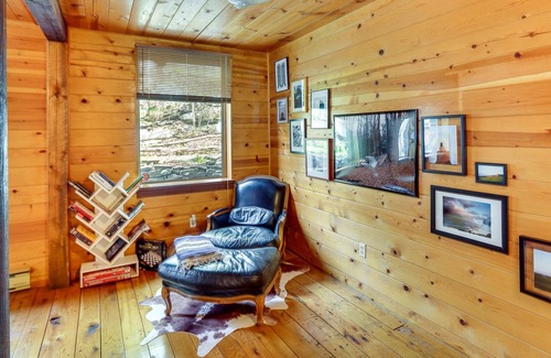 Saugerties Cabin | New York Vacation Rental w/ Large Deck!