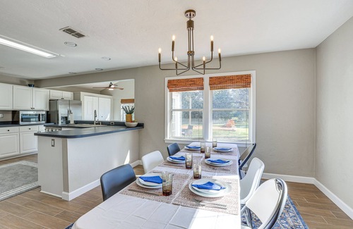 Newberry House | Newberry Home w/Deck on 10 Acres!