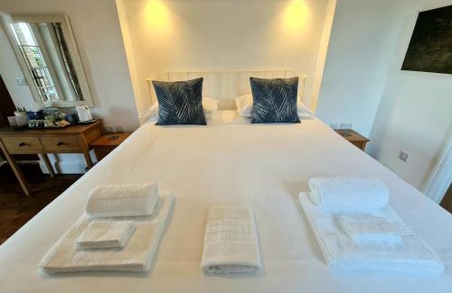 Combe Martin Bed & Breakfast | Newberry Wood Guesthouse