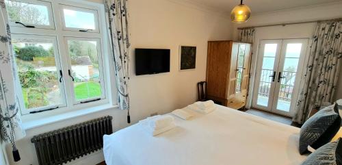 Combe Martin Bed & Breakfast | Newberry Wood Guesthouse