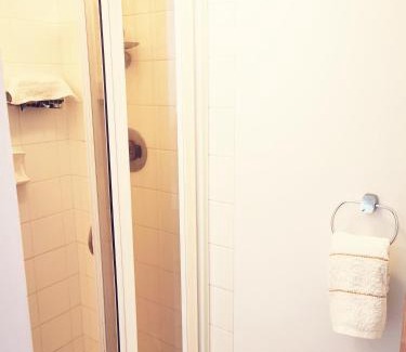 Axminster Bed & Breakfast | Newbrea