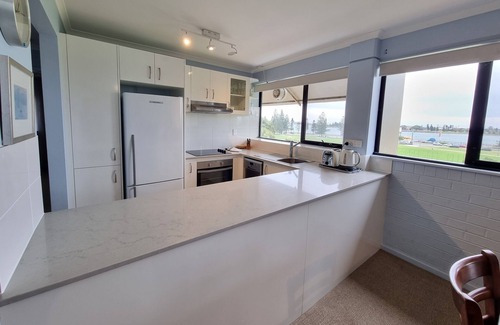 Newcastle East Apartment | Newcastle Short Stay Apartments - Flagstaff Apartments
