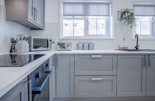 Tenby Cottage | Newell Hill Cottage - 3 Bedroom - Tenby