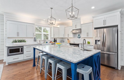 Saint Simons Island Cottage | Newer Construction - Short Walk to Beach - Hot Tub/Large Pool - 16' x 32'