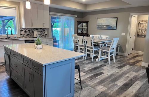 Grand Haven House | Newer home in downtown Grand Haven come and enjoy summer in coast guard city USA