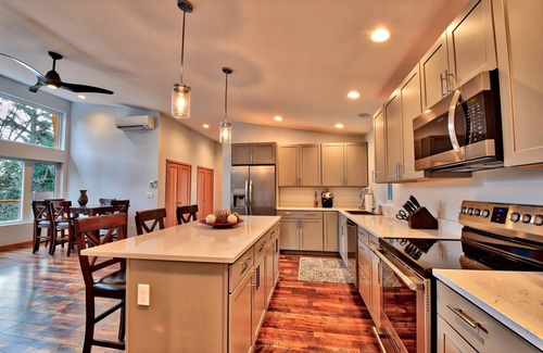 Rosario House | Newer Home - NW Modern w/Hot Tub near Rosario