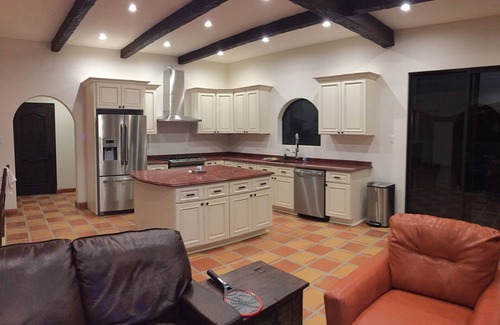 Opal House | Newer House With 4 Master Bedrooms And 5 Bath