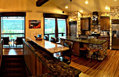 Alma House | Newer Luxury Home, minutes from Breckenridge, Indoor Hot Tub, Mountain Views