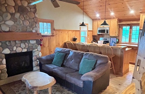 Bristol Cottage | Newfound Lake Bristol, NH Lakefront Cottage
