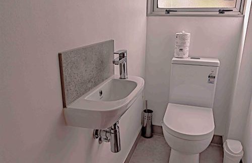 Newlands Hotel | Newlands Court Motel
