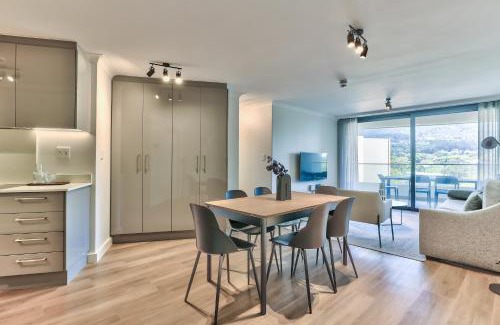 Claremont Apartment | Newlands Peak Luxury Apartment Unit 636