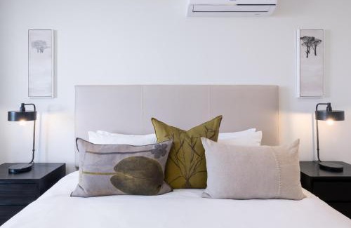 Claremont Apartment | Newlands Peak Luxury Suite
