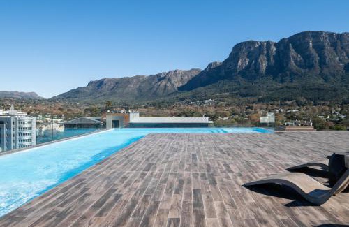 Claremont Apartment | Newlands Peak Southern Cross