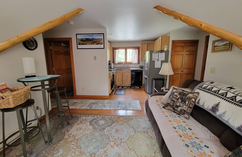 Lake Placid Apartment | NEWLY AVAILABLE cozy one bedroom apartment in Lake Placid-walk to Main Street!