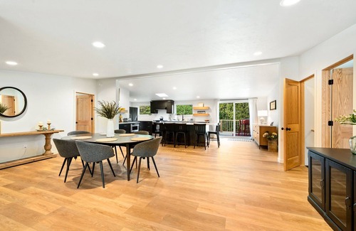 Baileys Harbor House | Newly Baileys Harbor Home, 1 block DT, Open Concept with Huge Yard