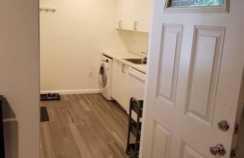 Bethesda Apartment | Newly build 1 bedroom apartment near DC/Bethesda