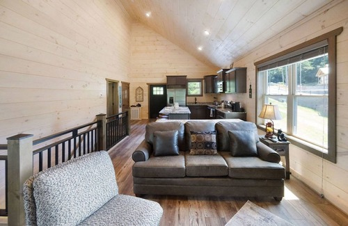 Sevierville House | Newly Built 2 3 Cabin w Stunning Mountain Views