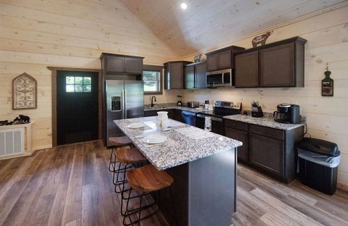 Sevierville House | Newly Built 2 3 Cabin w Stunning Mountain Views