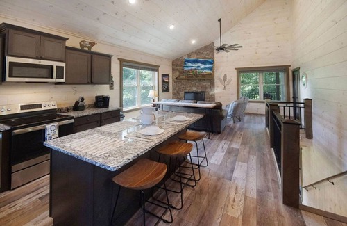 Sevierville House | Newly Built 2 3 Cabin w Stunning Mountain Views