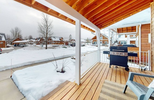 Dover Bay House | Newly built 2-story home with fireplace & great porch - walk to the river