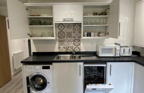 Headington Apartment | Newly built 2023 One bed bungalow with front and back gardens