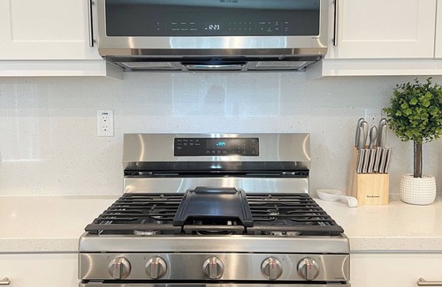 Victorville House | Newly Built 4BR/Home Fully Furnished/Quiet & Safe Neighborhood-Close to ALL