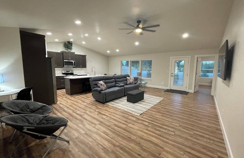 Twin Falls County House | Newly built Charming 3-bedroom 2-bath duplex in the beautiful town of Kimberly
