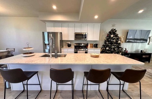 American Fork House | Newly Built Chic Utah Valley Gem l Theo by Stay