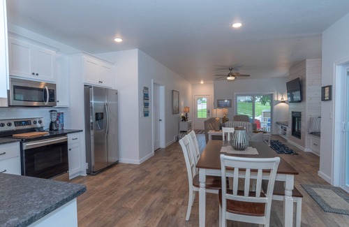 Sister Bay Condo | Newly built Excecutive Condo located in heart of Sister Bay!