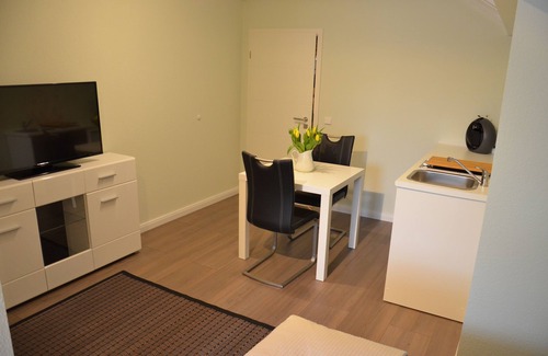 Krokau Apartment | Newly built holiday apartment in a modern country house style. 10 min cycle path to the beach