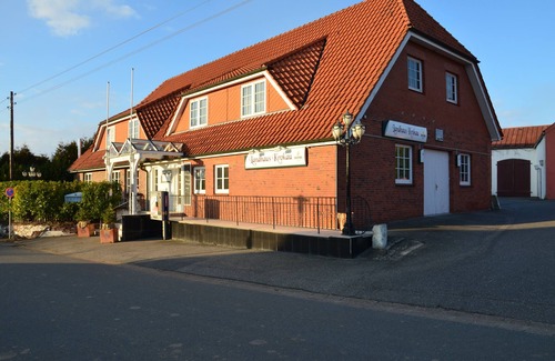 Krokau Apartment | Newly built holiday apartment in a modern country style. 10 min bike path to the beach