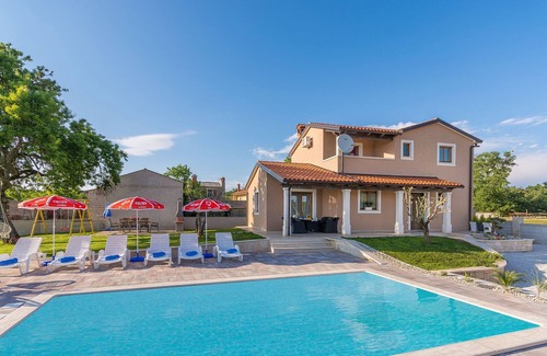 Tinjan Cottage | Newly built holiday house with pool and garden ,on a quiet location near Tinjan