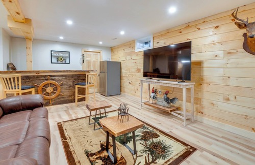 Moultonborough House | Newly Built Home Across From Lees Pond!