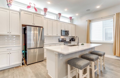 Northfield House | Newly Built Home: 10 Mi to Dtwn Denver!