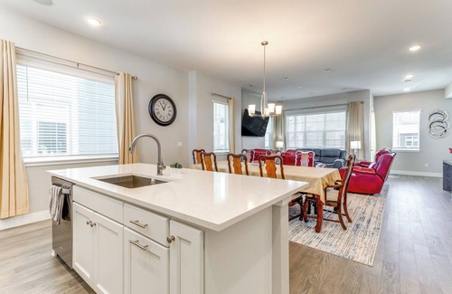 Northfield House | Newly Built Home: 10 Mi to Dtwn Denver!