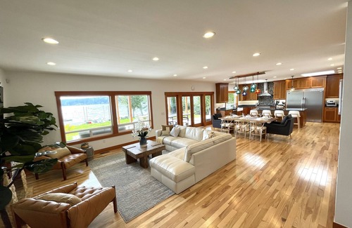 Belfair House | Newly Built Luxury 4 bedroom Waterfront Home