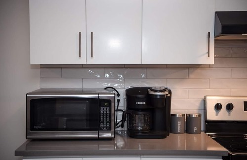 Thorold House | Newly Built, Niagara Cozy Escape