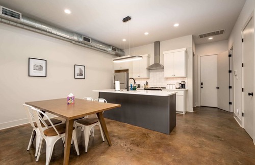 Cooper-Young Historic District House | Newly Built Townhome - Close to Everything Midtown