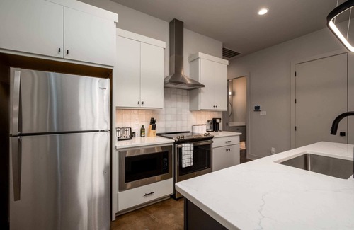 Cooper-Young Historic District House | Newly Built Townhome - Close to Everything Midtown