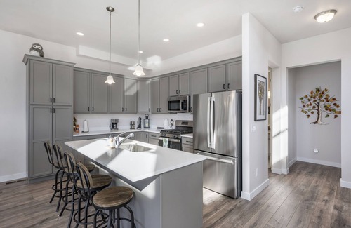 Deer Mountain House | Newly constructed 4 bedroom in Deer Springs.