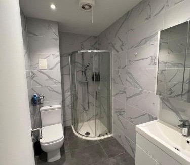 Borehamwood Apartment | Newly Furnished Bright Studio