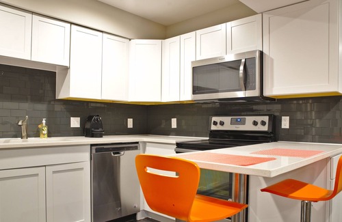 St. Johns Condo | Newly furnished modern condo