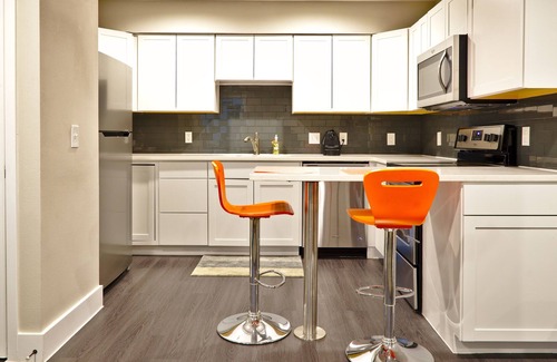 St. Johns Condo | Newly furnished modern condo