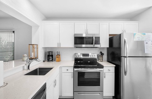 Beachwalk Condo | Newly Listed - One bedroom condo on Harbor Island