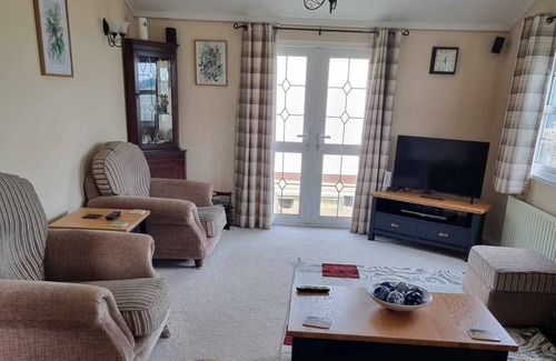 Aldborough Cabin | NEWLY listed! Lodge by the sea with outdoor pool and clubhouse! Close to Cromer!