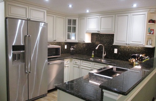 Flagler Beach Condo | Newly Listed | Walk to Beach | Pool | 2 bd, 2 ba, Free Parking | Free WIFI